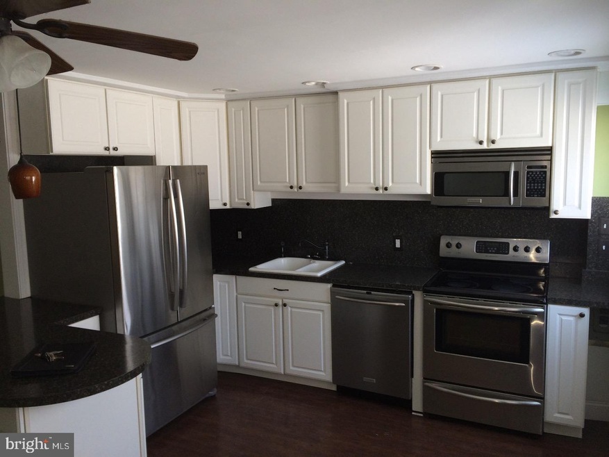 200 Maplewood Dr unit C9, Pottstown, PA 19464 - photo 1