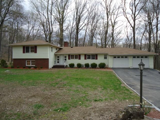 55 Wedgewood Dr, Easton, CT 06612 - photo 1