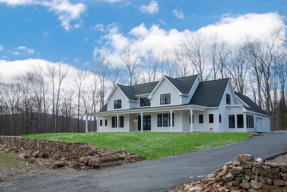 9 Sugar Maple Ln, New Fairfield, CT 06812 - photo 1