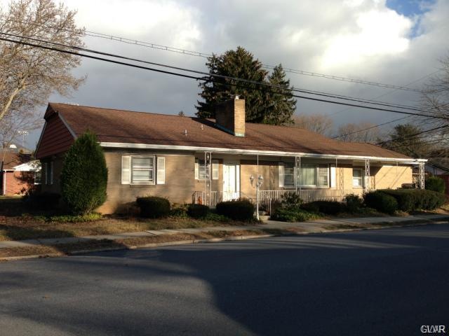 441 N Ott St, Allentown, PA 18104 - photo 1