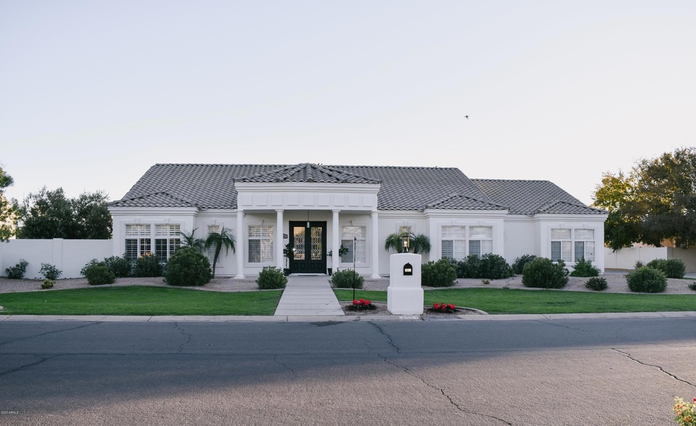 Gorgeous home in Circle G