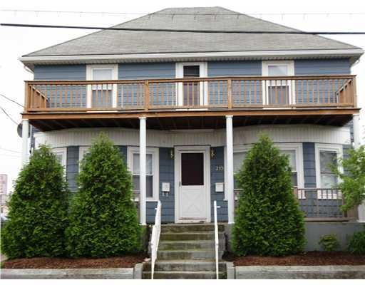 215 East St, Pawtucket, RI 02860 - photo 1