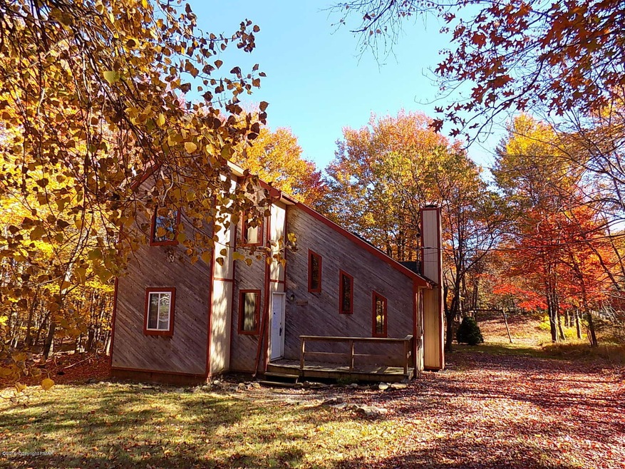 5854 Lower Deer Lake Ct, Emerald Lakes, PA 18334 - photo 1