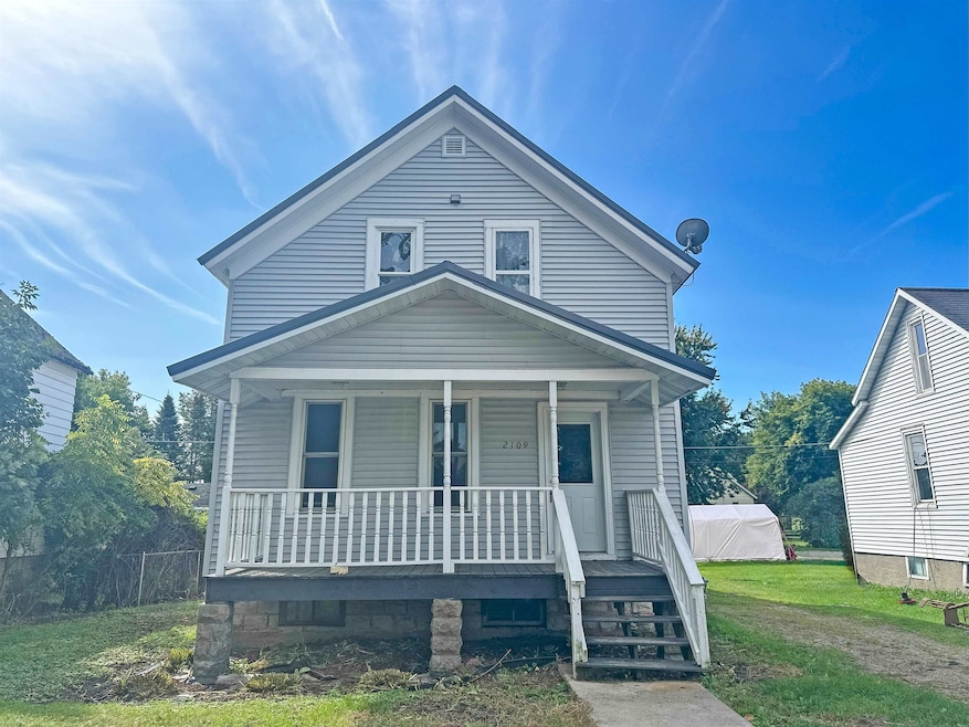 2109 Thomas St, Marinette, WI 54143 - photo 1