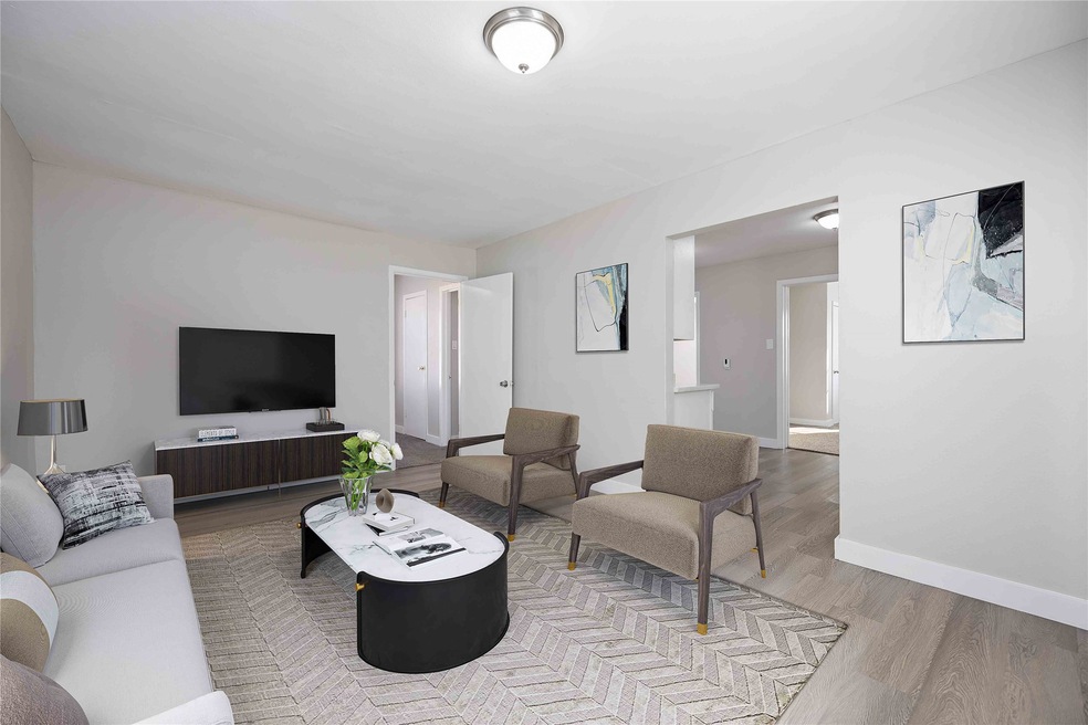 7820 Glass St, Houston, TX 77016 - photo 1