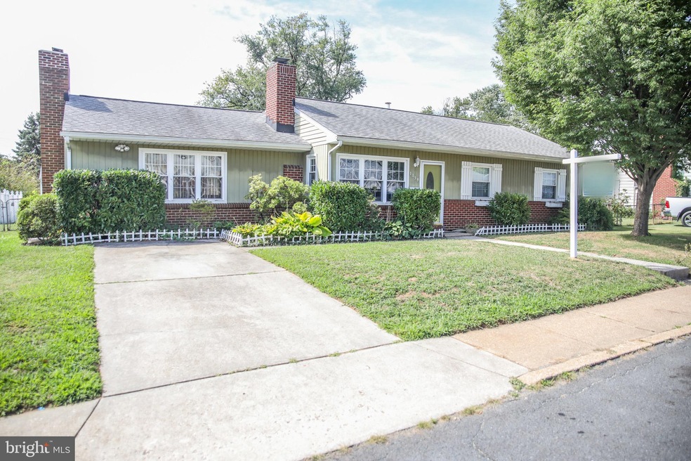 1139 Mchenry Dr, Glen Burnie, MD 21061 - photo 1