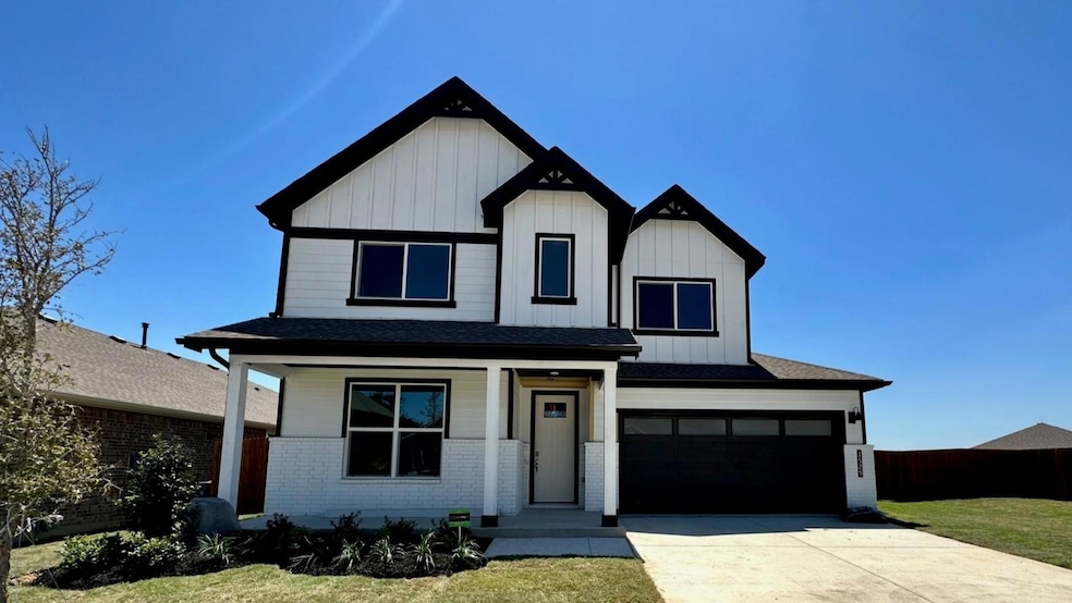 1525 Razorbill Road - Front Exterior