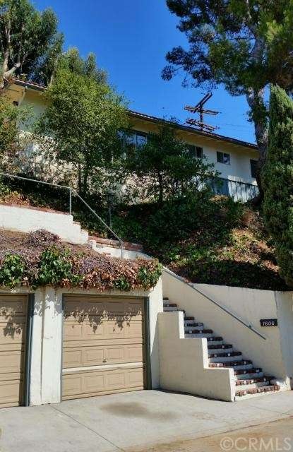 FRONT OF THE HOUSE