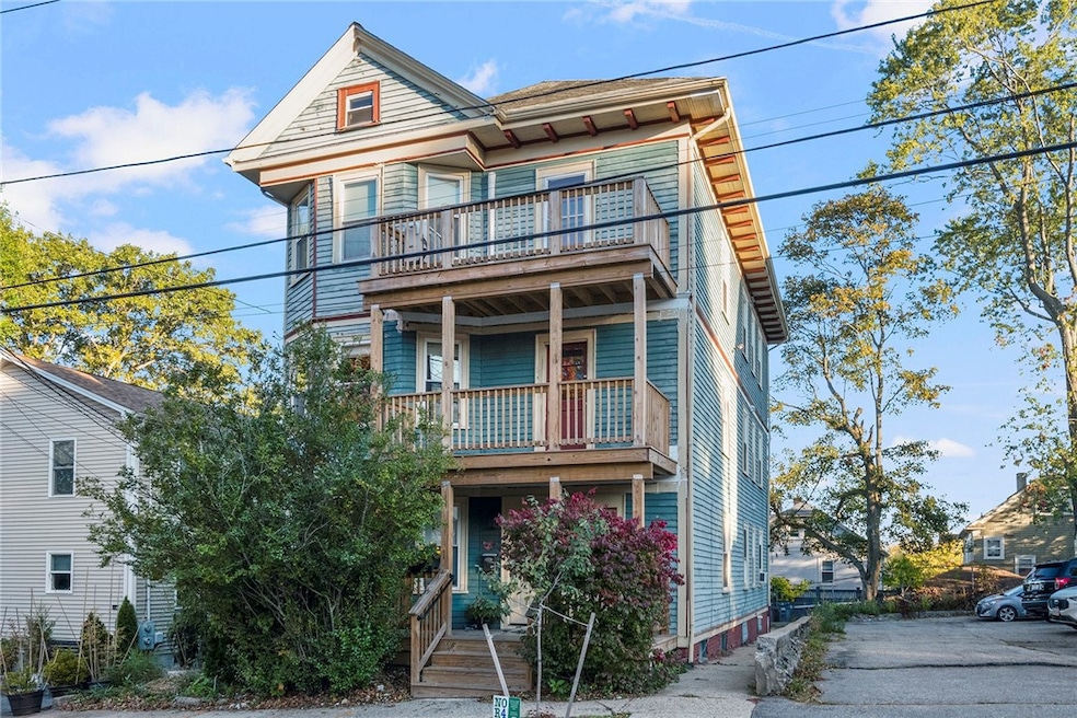 98 Evergreen St unit 2, Providence, RI 02906 - photo 1