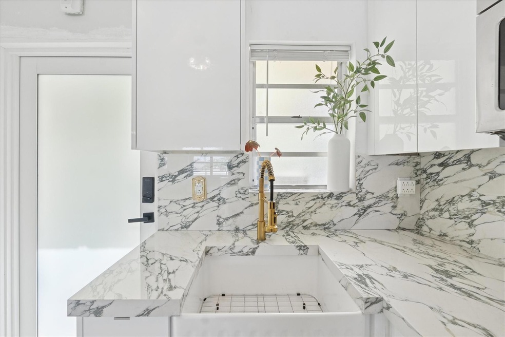 851 Meridian Ave unit 33, Miami Beach, FL 33139 - photo 1