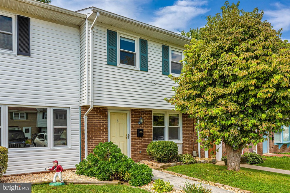 8 Peach Orchard Ct, Brunswick, MD 21716 - photo 1