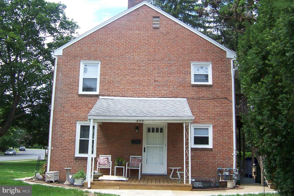 122 E Magnolia Ave, Hagerstown, MD 21742 - photo 1