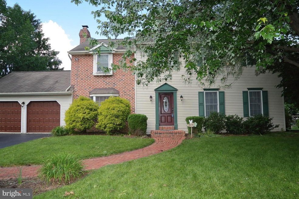 42 Magnolia Dr, Leola, PA 17540 - photo 1