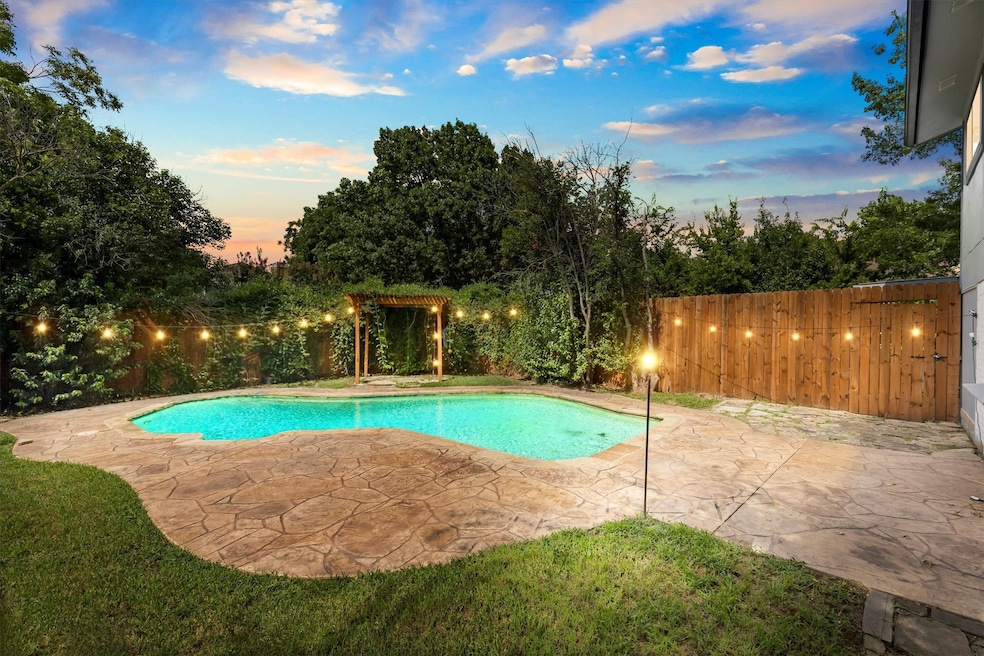 For Sale $479,000 • Co-Listing Agent