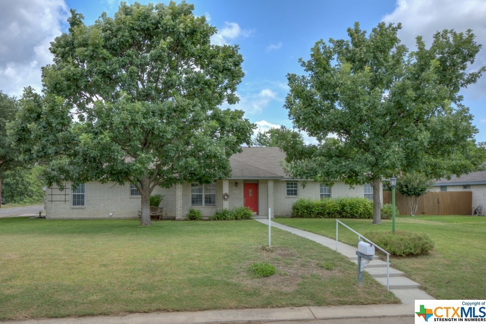 1307 Summerwood Dr, New Braunfels, TX 78130 - photo 1