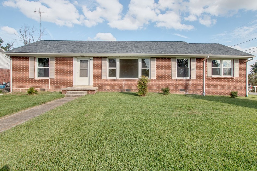905 Cowan Ave, Shelbyville, TN 37160 - photo 1