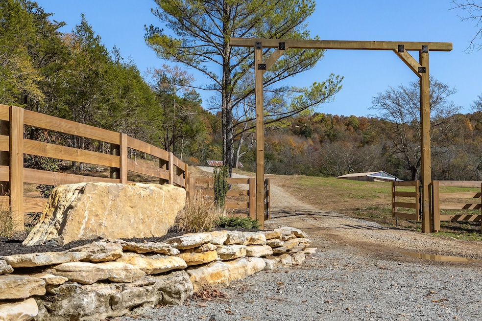 499 Tallent Rd, Pulaski, TN 38478 - photo 1