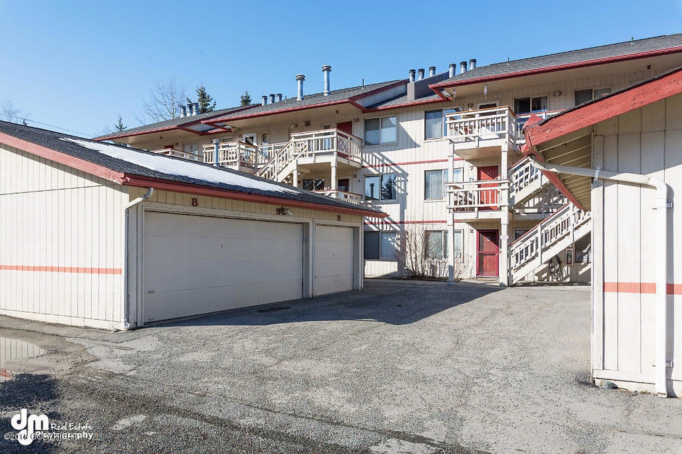 Garage and Exterior_CG_1520-SMALL