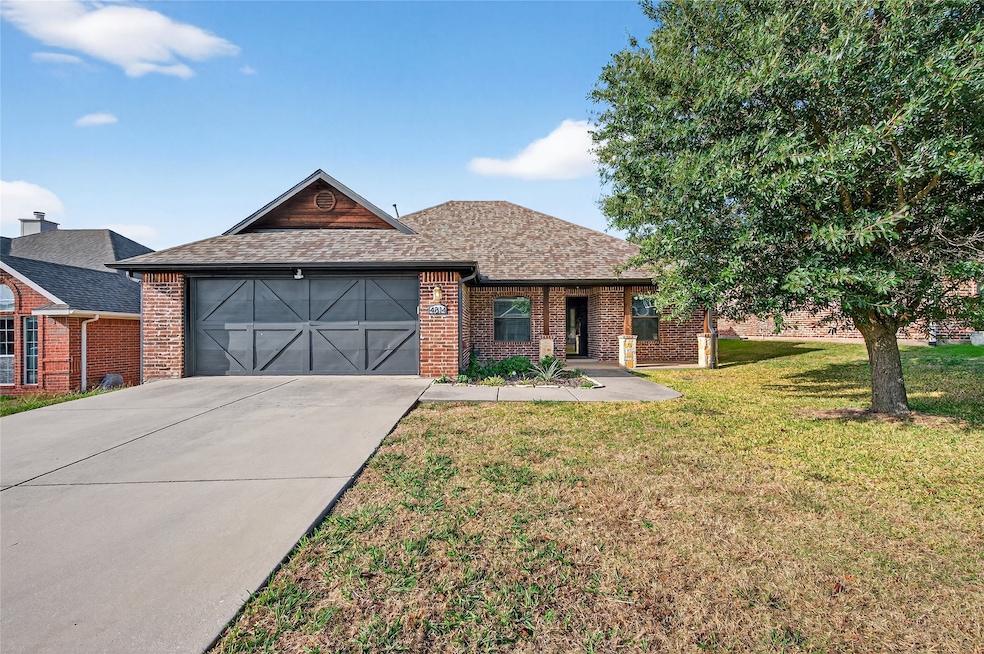 4814 Hilre Dr, Sherman, TX 75092 - photo 1