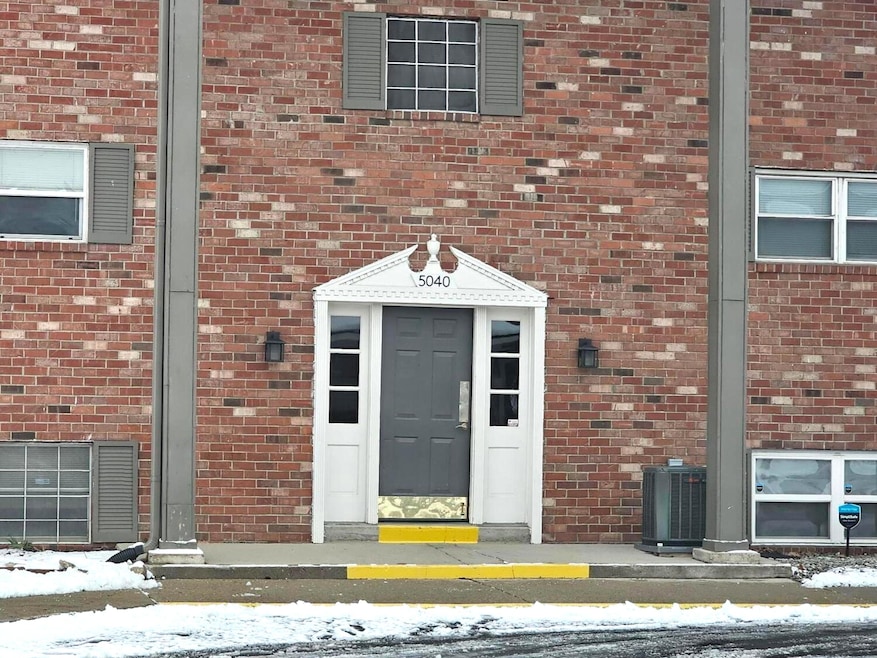 5040 Allisonville Rd unit E, Indianapolis, IN 46205 - photo 1