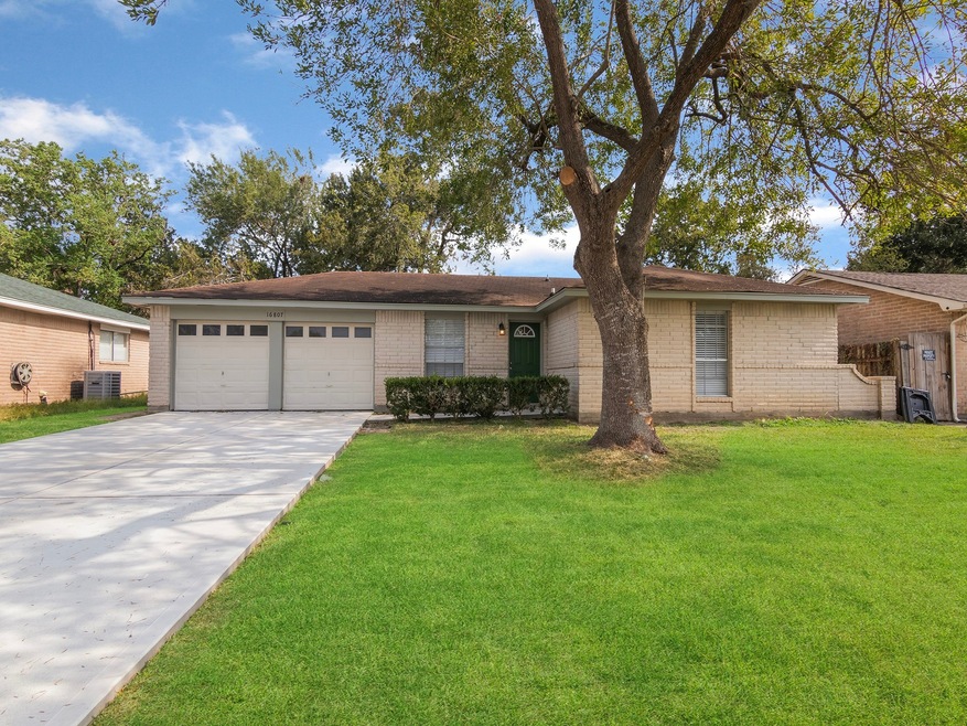 16807 Tibet Rd, Friendswood, TX 77546 - photo 1