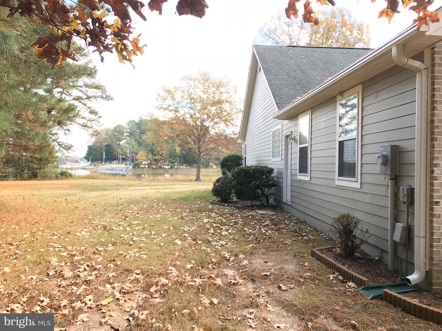 11682 Wollaston Cir, Swan Point, MD 20645 - photo 1