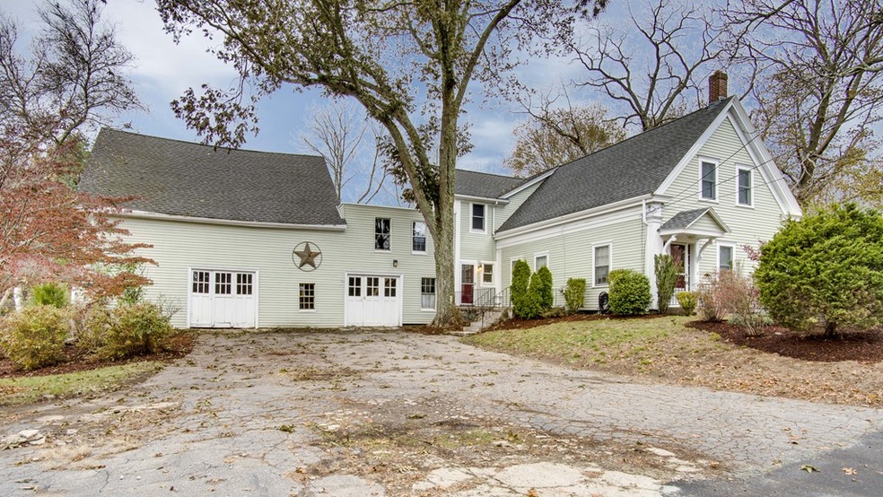 487 Pine St, South Weymouth, MA 02190 - photo 1