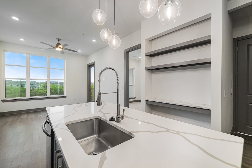 The View on Carrollton unit 3336, Carrollton, TX 75007 - photo 1