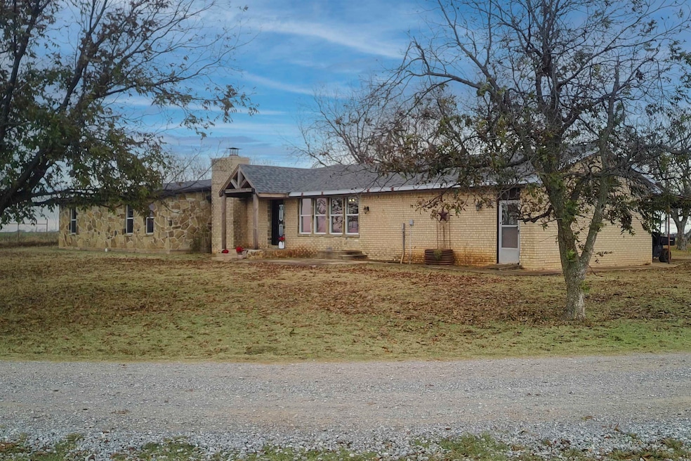 195039 N 2640 Rd, Temple, OK 73568 - photo 1