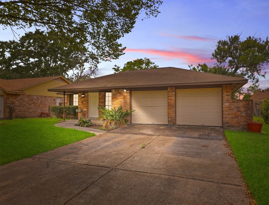 10527 Summerbrook Dr, Houston, TX 77038 - photo 1