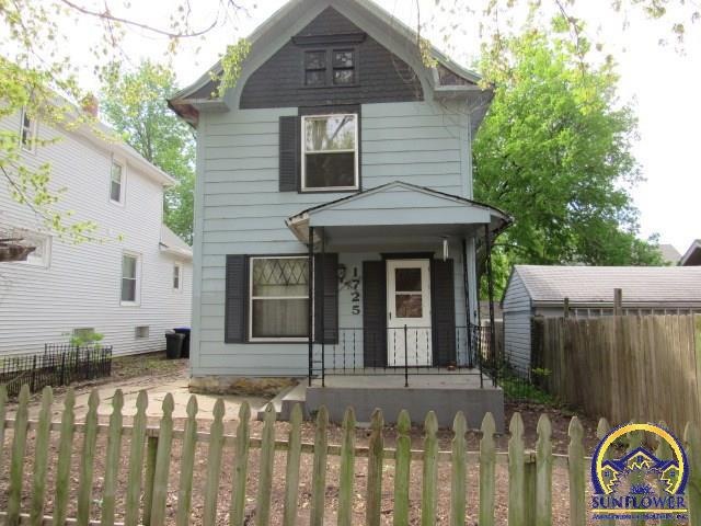 1725 SW 3rd St, Topeka, KS 66606 - photo 1