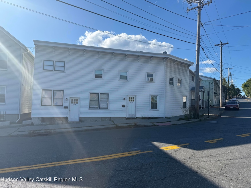252-254 Partition St, Saugerties, NY 12477 - photo 1