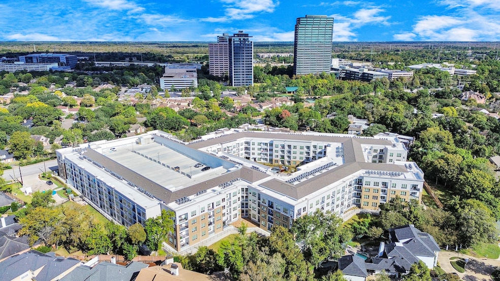 15635 Memorial Dr unit 140, Houston, TX 77079 - photo 1