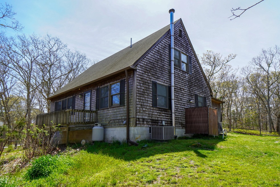 102 Pondview Dr, Oak Bluffs, MA 02557 - photo 1