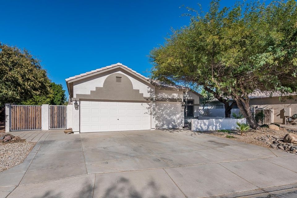 11402 W Cottonwood Ln - MLS-2