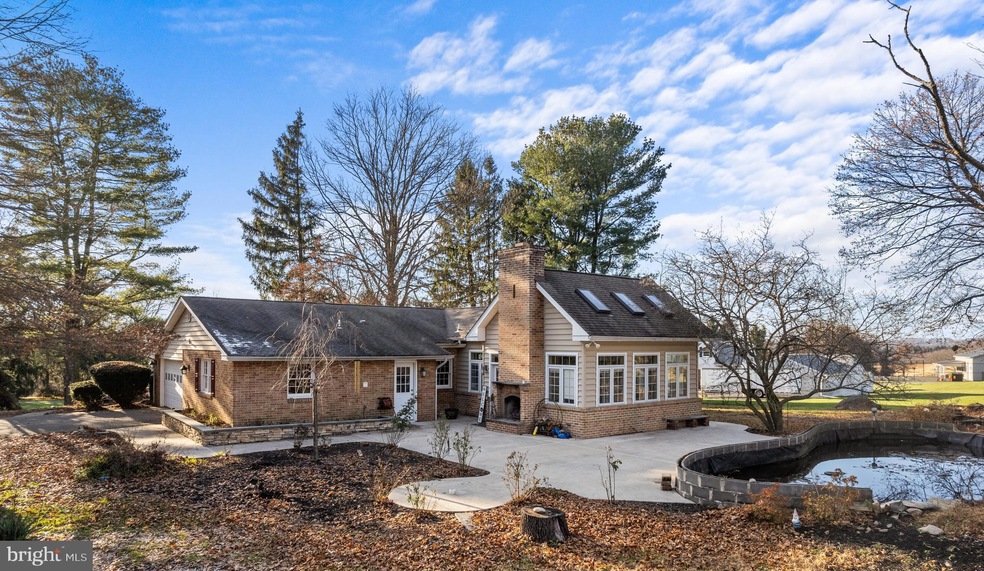 6239 Glen Rd, Coopersburg, PA 18036 - photo 1