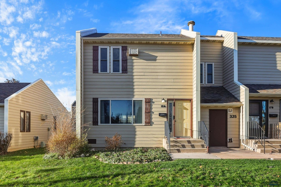 325 S Canyon Rd unit A Bldg.17, Rapid City, SD 57702 - photo 1