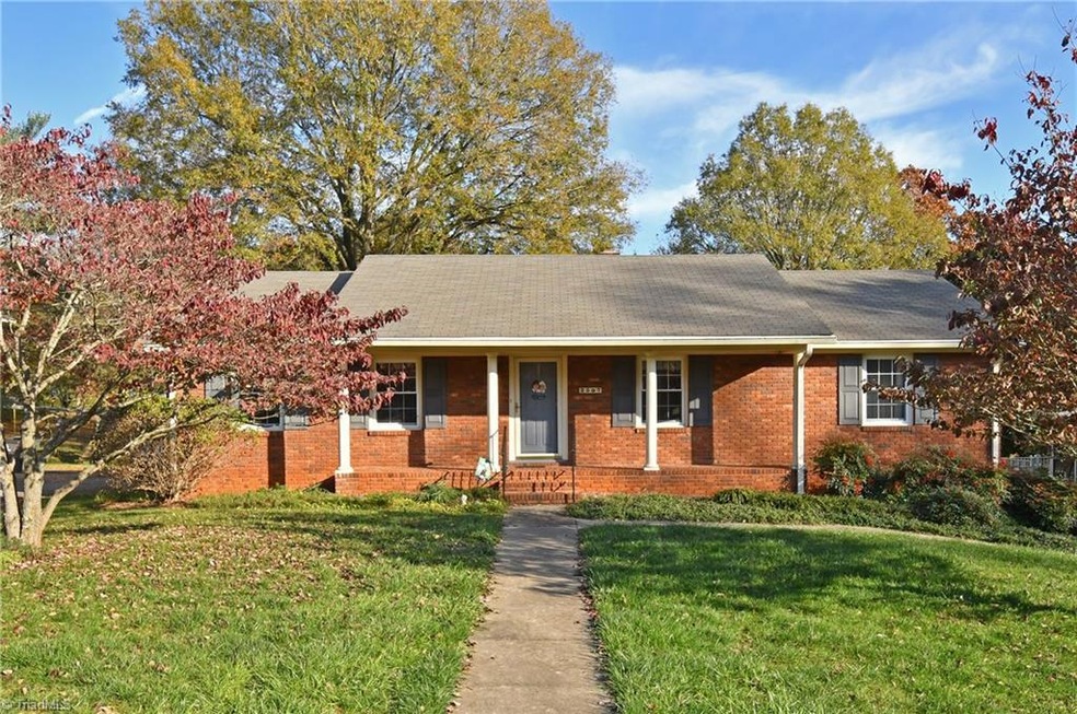 2507 Amesbury Road in Mountain Brook