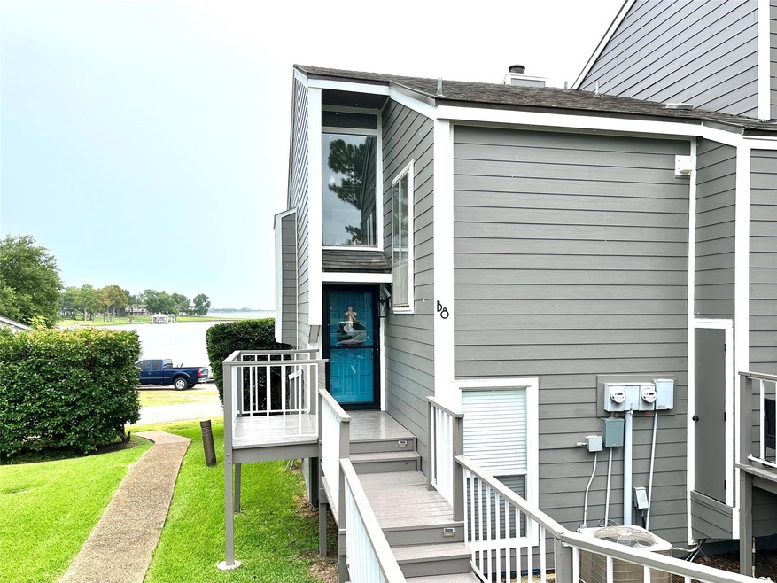 Corner unit in an exclusive community with an incr