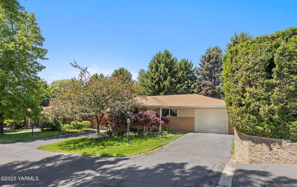 7610 Summitview Ave #1
