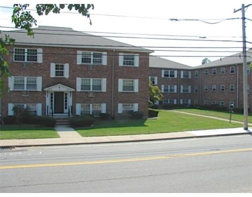 48 Lake Ave unit Brandies 11, Woburn, MA 01801 - photo 1