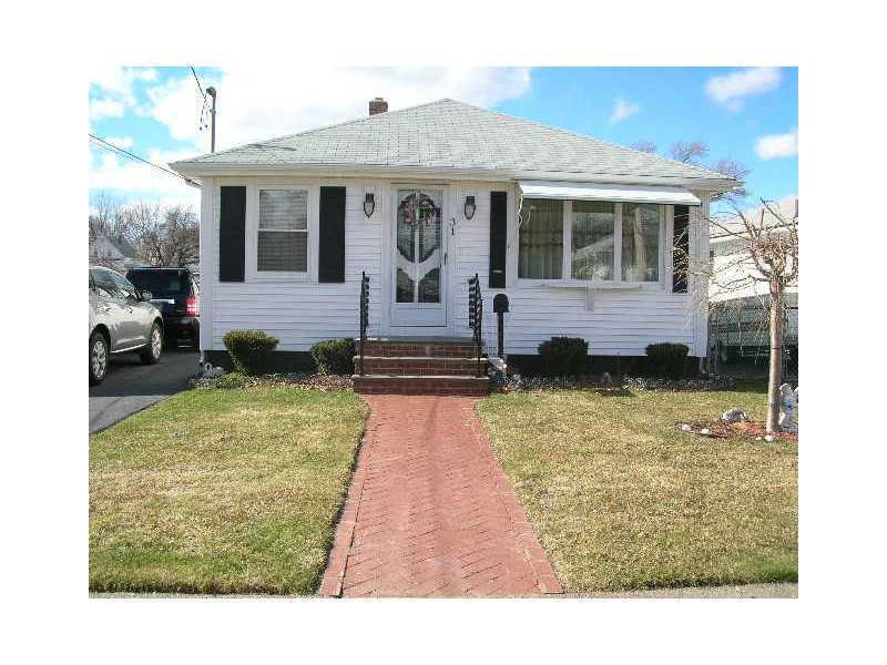 31 Berkley St, Cranston, RI 02910 - photo 1