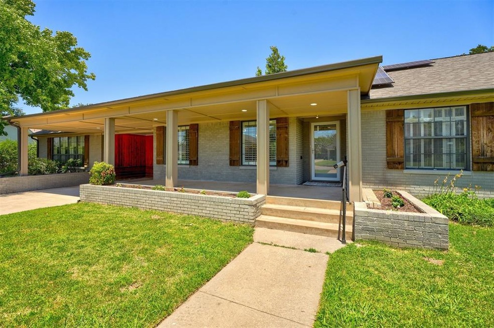 102 W Federal St, Shawnee, OK 74804 - photo 1