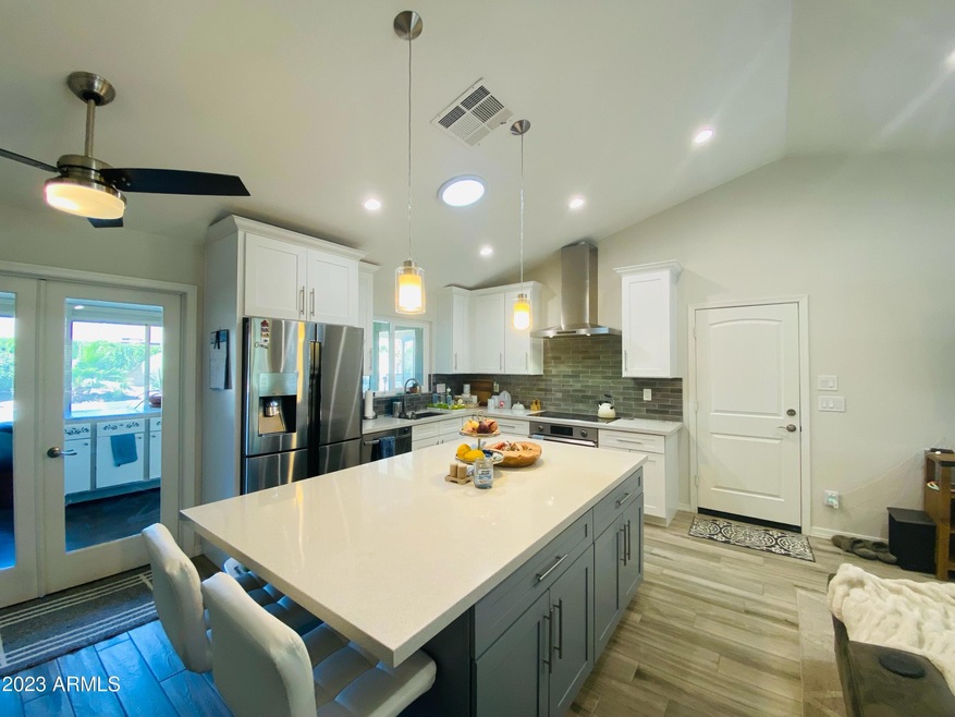 1034 E Kristal Way, Phoenix, AZ 85024 - photo 1