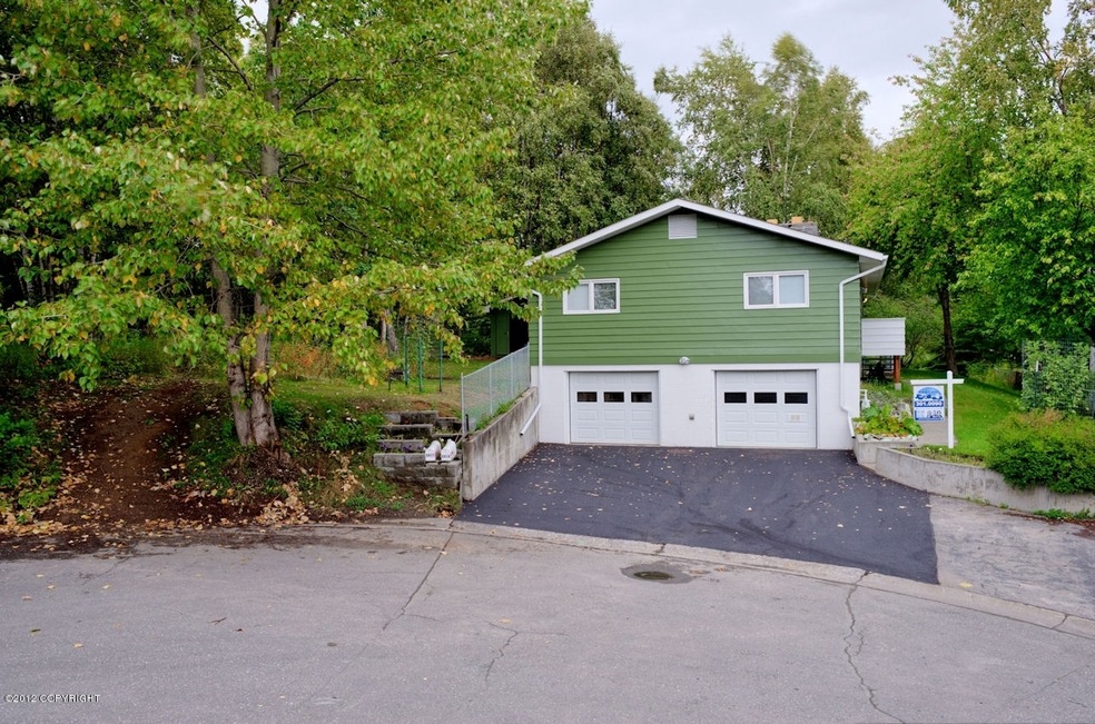 Well Maintained Duplex on a Culdesac