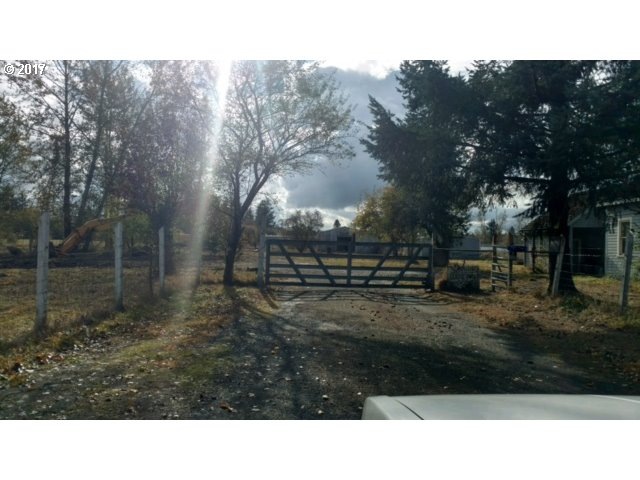 728 W Main St, Molalla, OR 97038 - photo 1