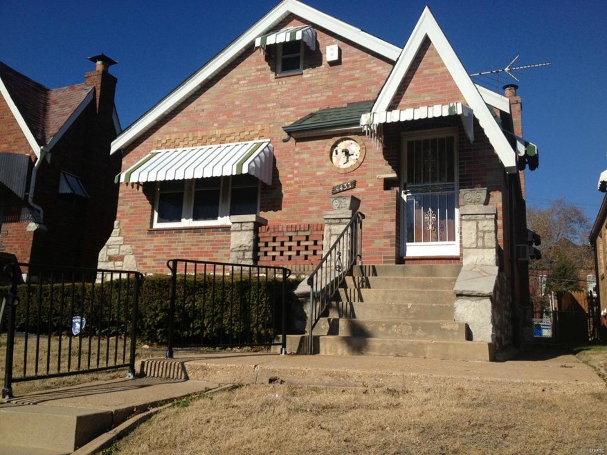 4437 Catherine Place, Saint Louis, MO 63115 - photo 1
