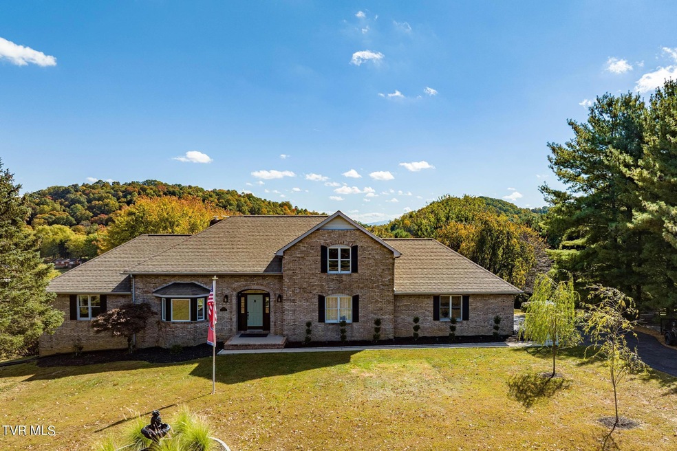 473 Canterbury Drive (13 of 92)