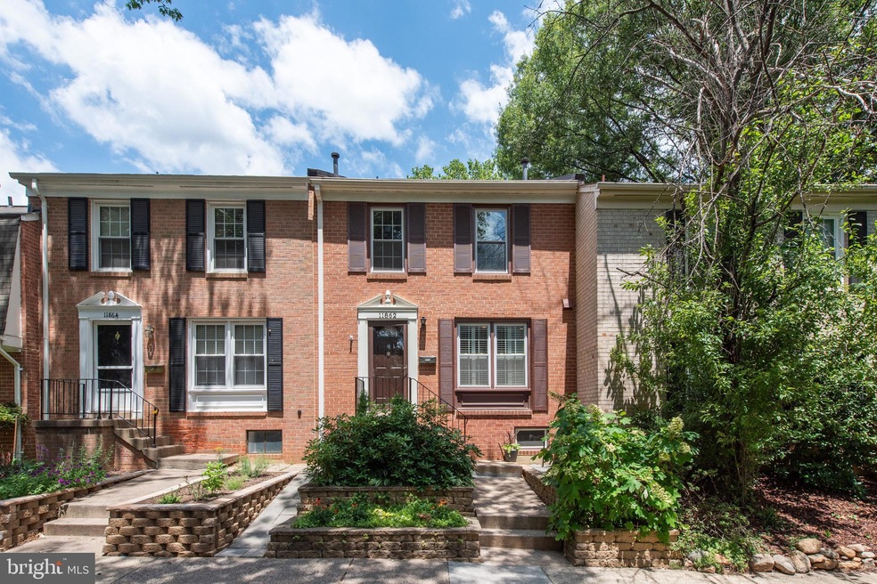 11862 Dunlop Ct, Reston, VA 20191 - photo 1