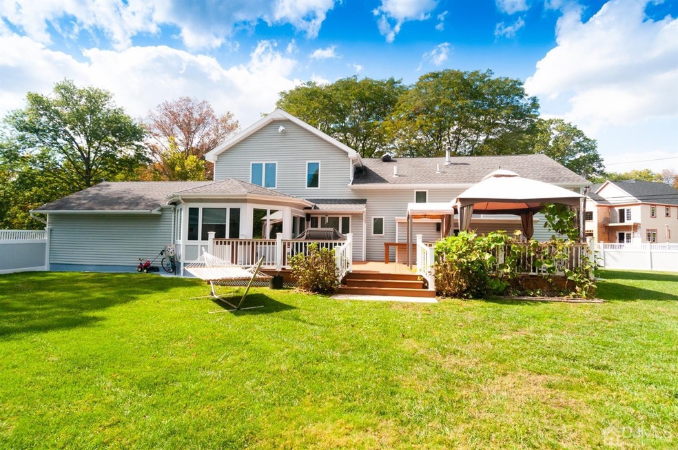 2 Clive Hills Rd, Edison, NJ 08820 - photo 1